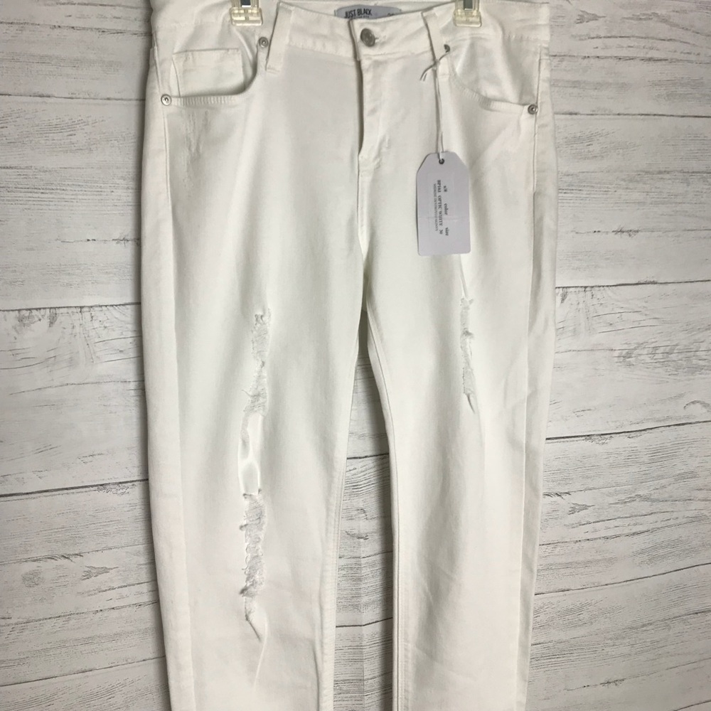 JUST BLACK DISTRESSED WHITE JEANS NWT